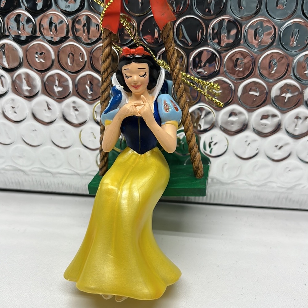 Snow White from Disney Movie Christmas Ornament NIB